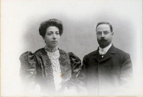 Il Dottor Giulimandi Grassi ritratto insieme ad una donna