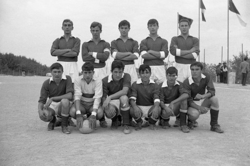 Squadra di calcio al campo