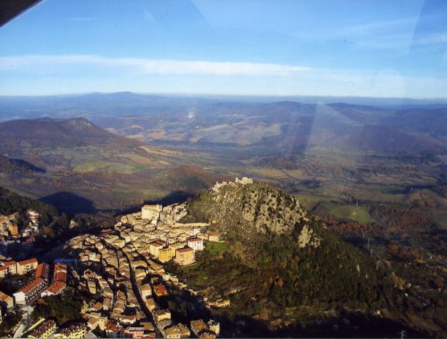 Ripresa aerea di Tolfa con le campagne circostanti
